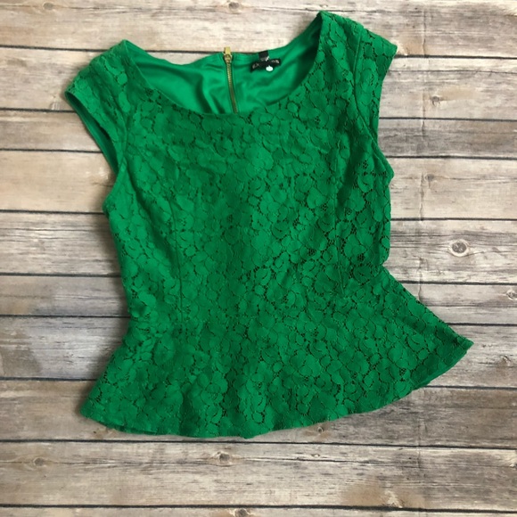 Cute express top - Picture 1 of 3